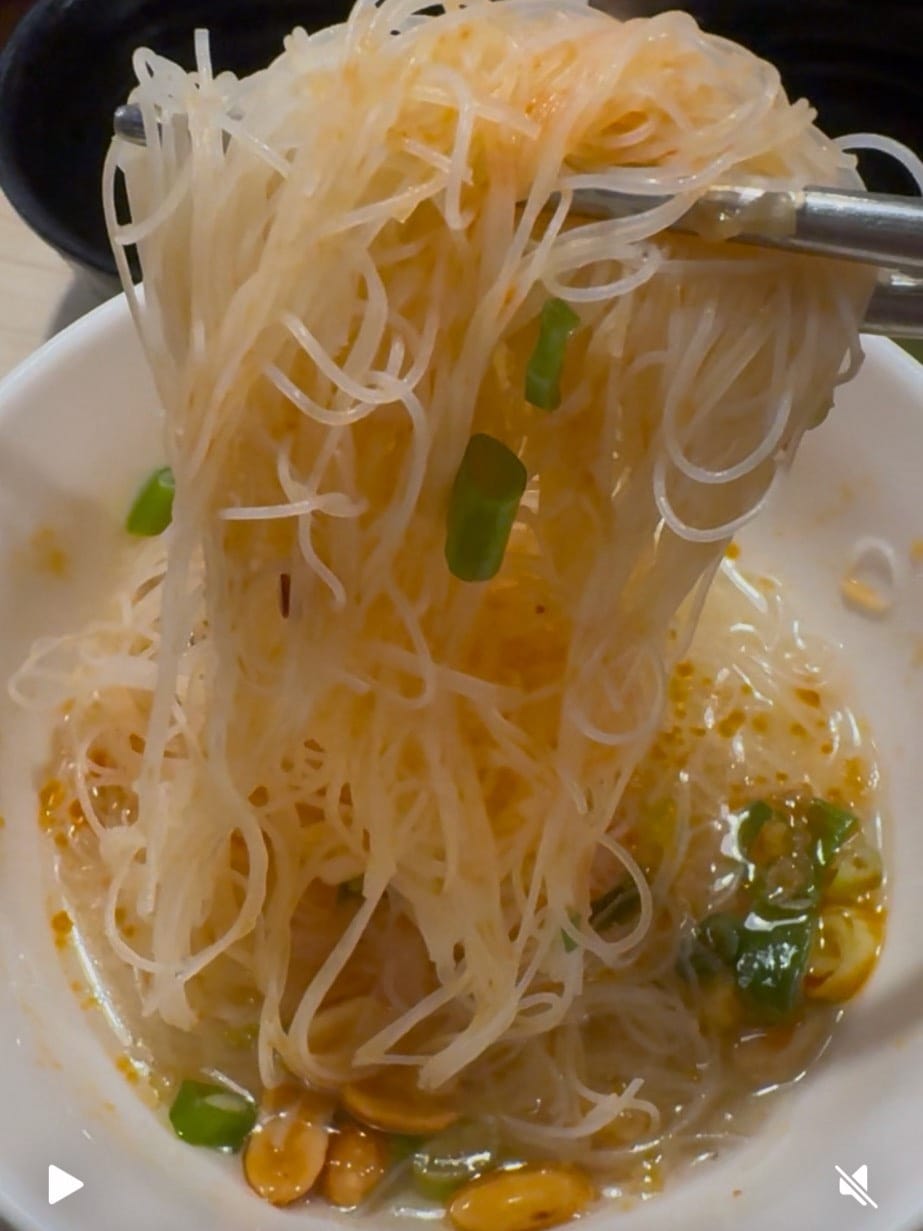 【台北中正區】|藍象廷泰式火鍋 台北站前店|皇家四寶醬料、雙 【台北中正區】|藍象廷泰式火鍋 台北站前店|皇家四寶醬料、雙