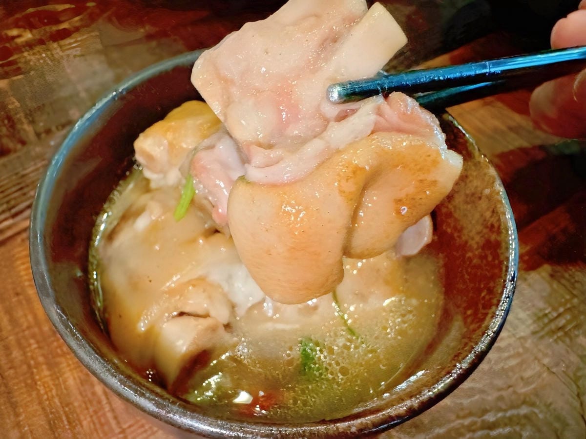 【台北大安區|仨弄砂鍋煲】|忠孝新生巷弄裡的法式溫柔,冬夜必吃的養顏蹄花鍋與熱炒! - 第10張圖 【台北大安區|仨弄砂鍋煲】|忠孝新生巷弄裡的法式溫柔,冬夜必吃的養顏蹄花鍋與熱炒!