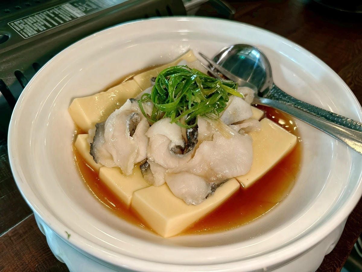 【台北大安區|仨弄砂鍋煲】|忠孝新生巷弄裡的法式溫柔,冬夜必吃的養顏蹄花鍋與熱炒! - 第13張圖 【台北大安區|仨弄砂鍋煲】|忠孝新生巷弄裡的法式溫柔,冬夜必吃的養顏蹄花鍋與熱炒!