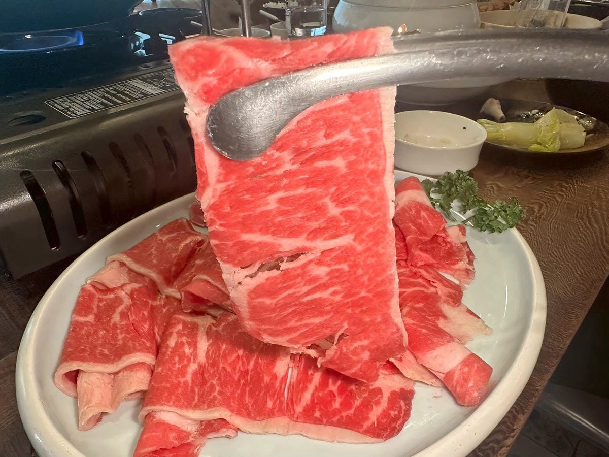 【台北大安區|仨弄砂鍋煲】|忠孝新生巷弄裡的法式溫柔,冬夜必吃的養顏蹄花鍋與熱炒! - 第30張圖 【台北大安區|仨弄砂鍋煲】|忠孝新生巷弄裡的法式溫柔,冬夜必吃的養顏蹄花鍋與熱炒!