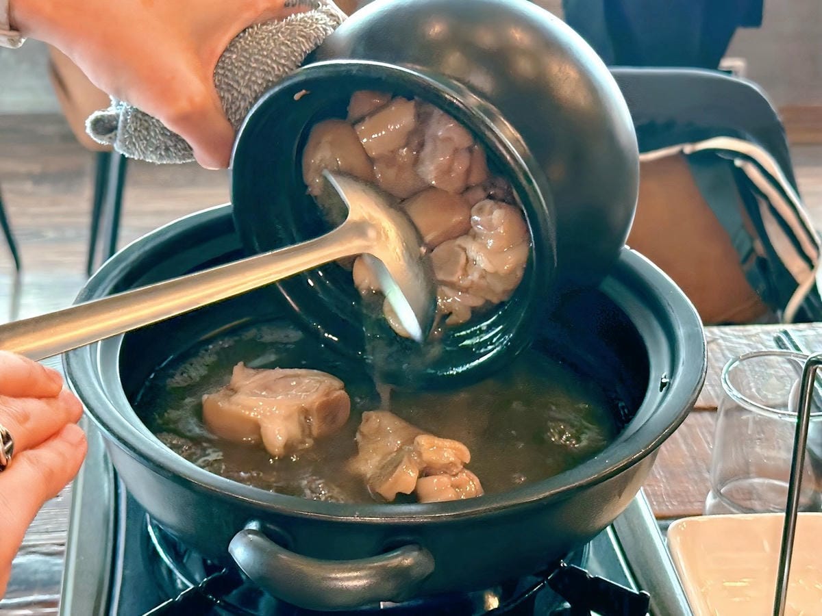 【台北大安區|仨弄砂鍋煲】|忠孝新生巷弄裡的法式溫柔,冬夜必吃的養顏蹄花鍋與熱炒! - 第5張圖 【台北大安區|仨弄砂鍋煲】|忠孝新生巷弄裡的法式溫柔,冬夜必吃的養顏蹄花鍋與熱炒!