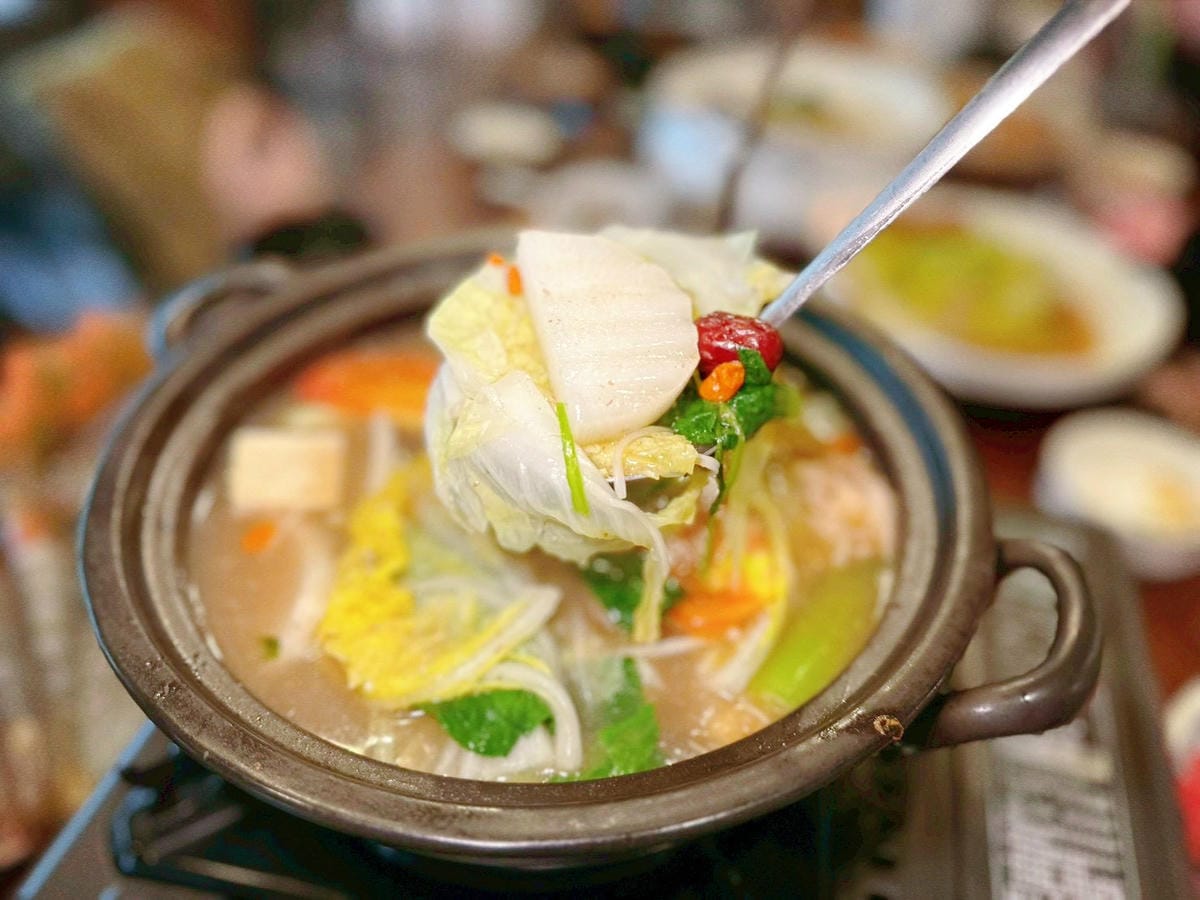 【台北大安區|仨弄砂鍋煲】|忠孝新生巷弄裡的法式溫柔,冬夜必吃的養顏蹄花鍋與熱炒! - 第24張圖 【台北大安區|仨弄砂鍋煲】|忠孝新生巷弄裡的法式溫柔,冬夜必吃的養顏蹄花鍋與熱炒!