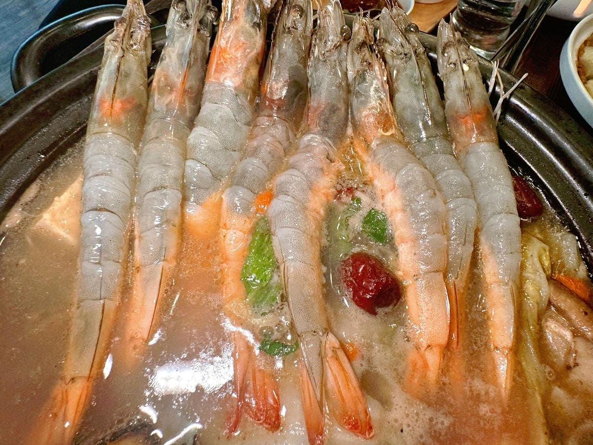 【台北大安區|仨弄砂鍋煲】|忠孝新生巷弄裡的法式溫柔,冬夜必吃的養顏蹄花鍋與熱炒! - 第28張圖 【台北大安區|仨弄砂鍋煲】|忠孝新生巷弄裡的法式溫柔,冬夜必吃的養顏蹄花鍋與熱炒!