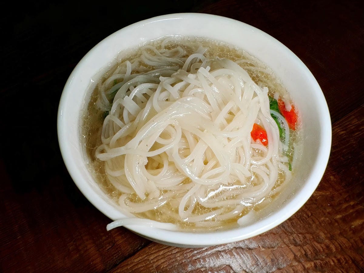 【台北大安區|仨弄砂鍋煲】|忠孝新生巷弄裡的法式溫柔,冬夜必吃的養顏蹄花鍋與熱炒! - 第20張圖 【台北大安區|仨弄砂鍋煲】|忠孝新生巷弄裡的法式溫柔,冬夜必吃的養顏蹄花鍋與熱炒!