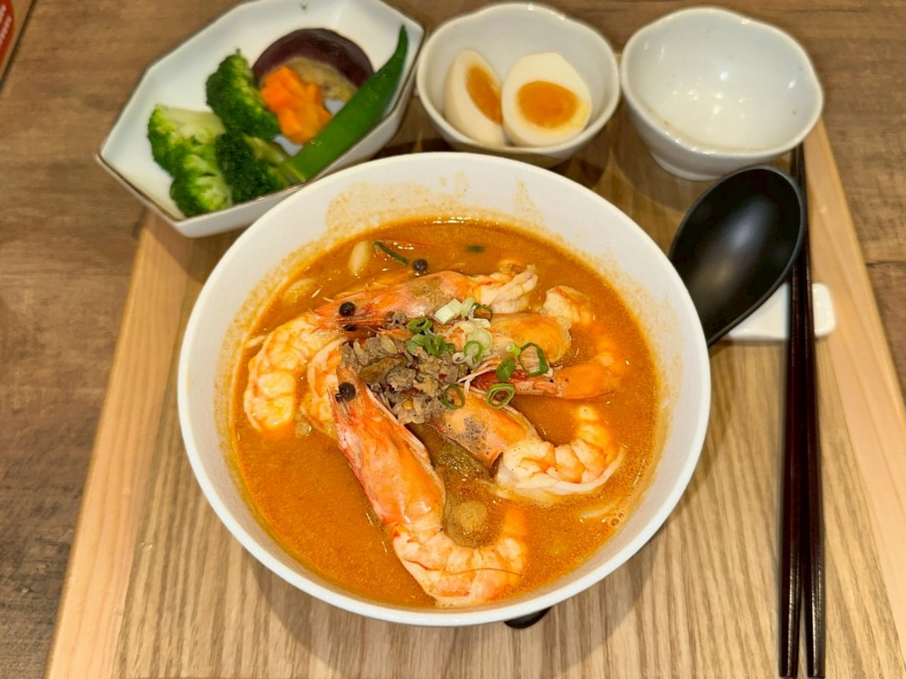 【台北松山區|Lena Kitchen 莉娜廚房】|讓身體慢慢暖起來的日式家常料理,從湯麵到定食都有讓人放鬆的味道 - 第3張圖 【台北松山區|Lena Kitchen 莉娜廚房】|讓身體慢慢暖起來的日式家常料理,從湯麵到定食都有讓人放鬆的味道