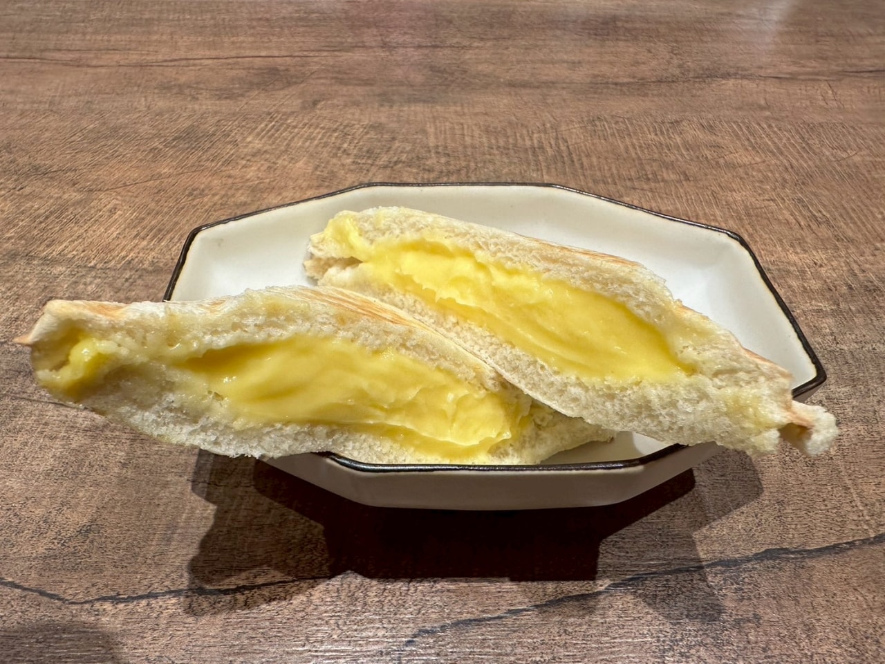 【台北松山區|Lena Kitchen 莉娜廚房】|讓身體慢慢暖起來的日式家常料理,從湯麵到定食都有讓人放鬆的味道 - 第13張圖 【台北松山區|Lena Kitchen 莉娜廚房】|讓身體慢慢暖起來的日式家常料理,從湯麵到定食都有讓人放鬆的味道