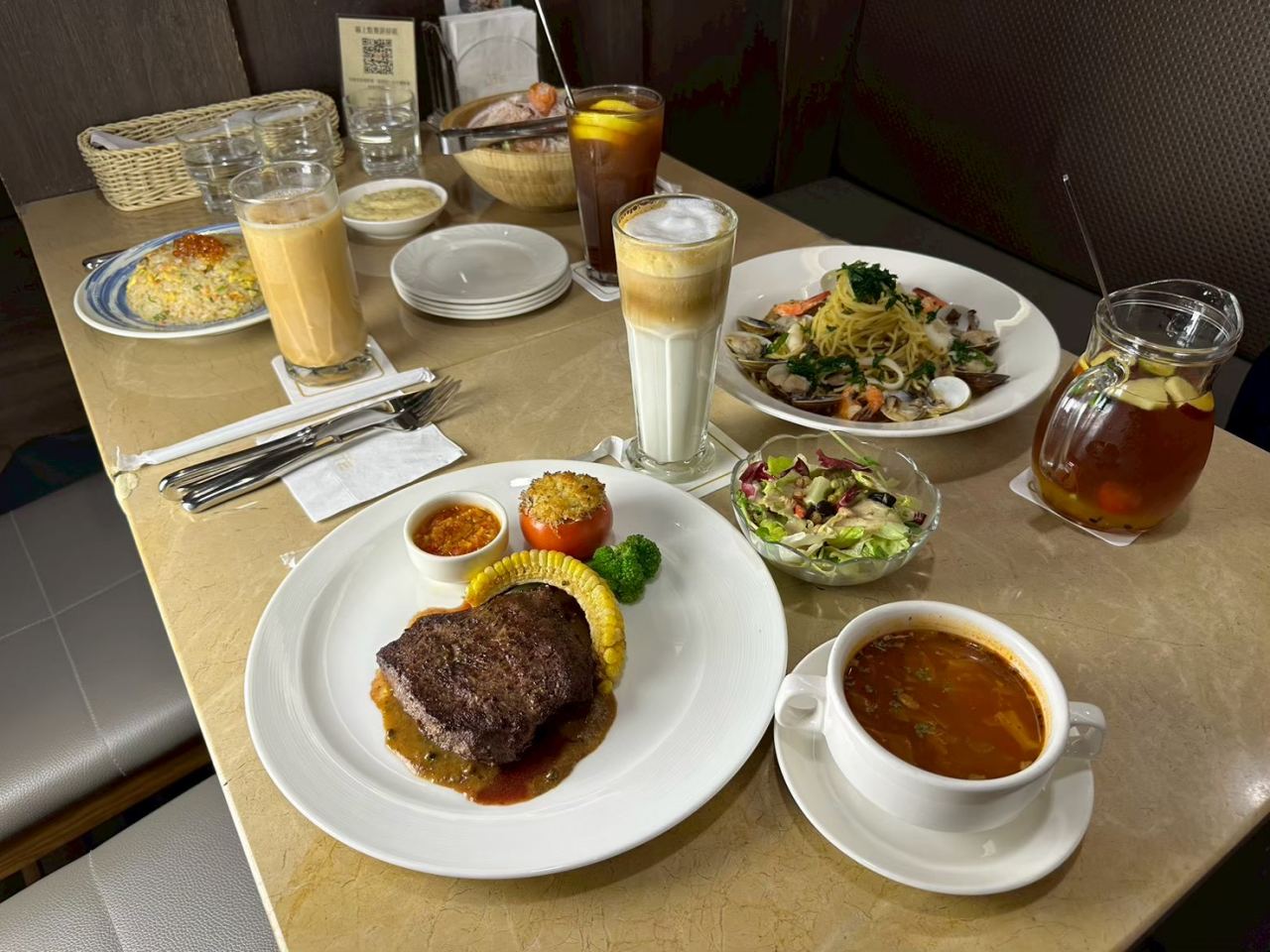 【台北南港區｜NEVERLAND Bakery Cafe】｜聖誕季的氛圍剛剛好，吃一頓帶著節日氣息的午餐