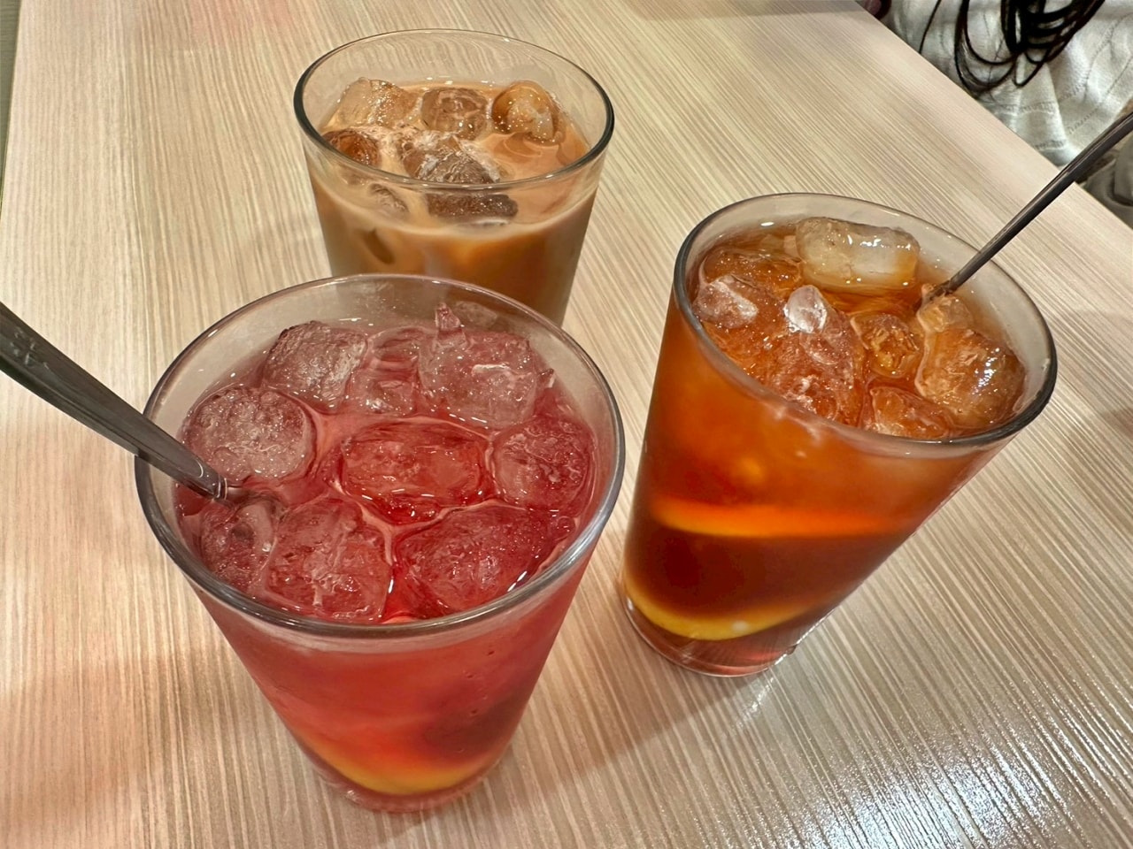 【台北市松山區|彌敦道茶餐廳】17 年老字號正統港味!16 道經典與新品全攻略,香港老闆坐鎮的巷弄傳奇 - 第12張圖 【台北市松山區|彌敦道茶餐廳】17 年老字號正統港味!16 道經典與新品全攻略,香港老闆坐鎮的巷弄傳奇