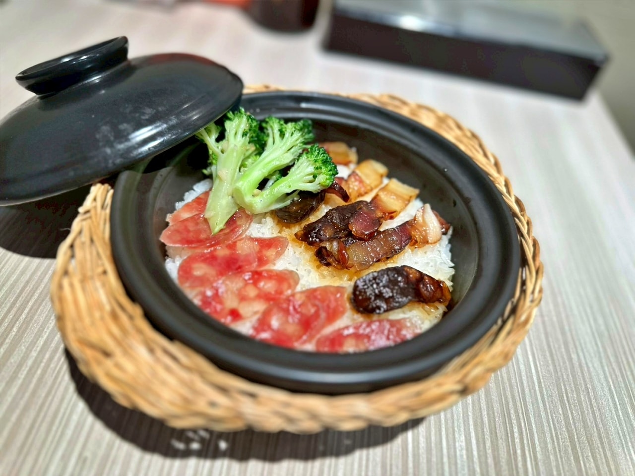 【台北市松山區|彌敦道茶餐廳】17 年老字號正統港味!16 道經典與新品全攻略,香港老闆坐鎮的巷弄傳奇 - 第6張圖 【台北市松山區|彌敦道茶餐廳】17 年老字號正統港味!16 道經典與新品全攻略,香港老闆坐鎮的巷弄傳奇