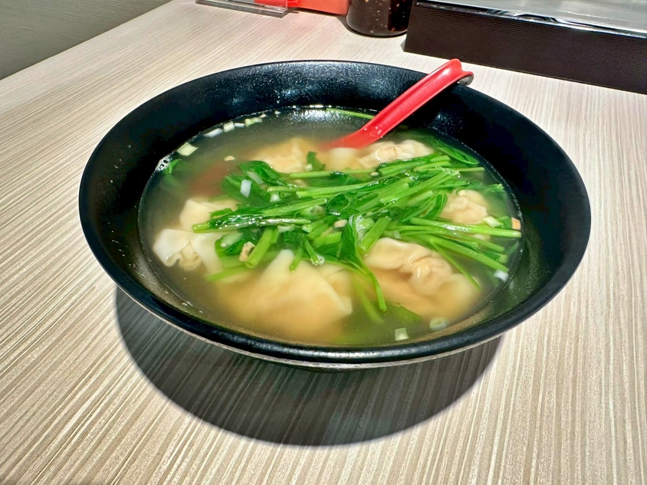 【台北市松山區|彌敦道茶餐廳】17 年老字號正統港味!16 道經典與新品全攻略,香港老闆坐鎮的巷弄傳奇 - 第9張圖 【台北市松山區|彌敦道茶餐廳】17 年老字號正統港味!16 道經典與新品全攻略,香港老闆坐鎮的巷弄傳奇