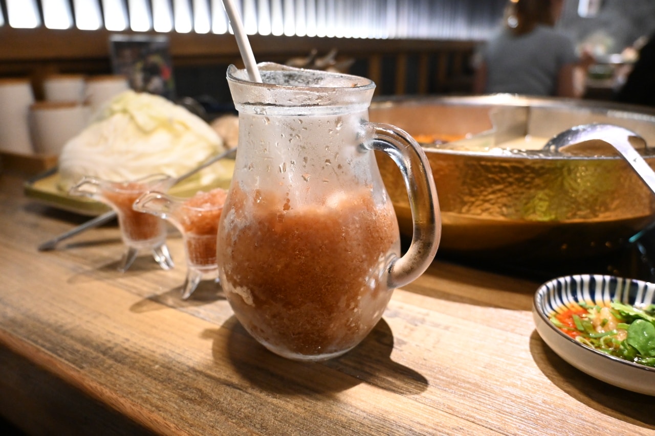 【台北市信義區|手工殿】和牛竟然在涼亭裡?精緻擺盤與紮實食材,手工火鍋愛好者的口袋名單 - 第16張圖 【台北市信義區|手工殿】和牛竟然在涼亭裡?精緻擺盤與紮實食材,手工火鍋愛好者的口袋名單