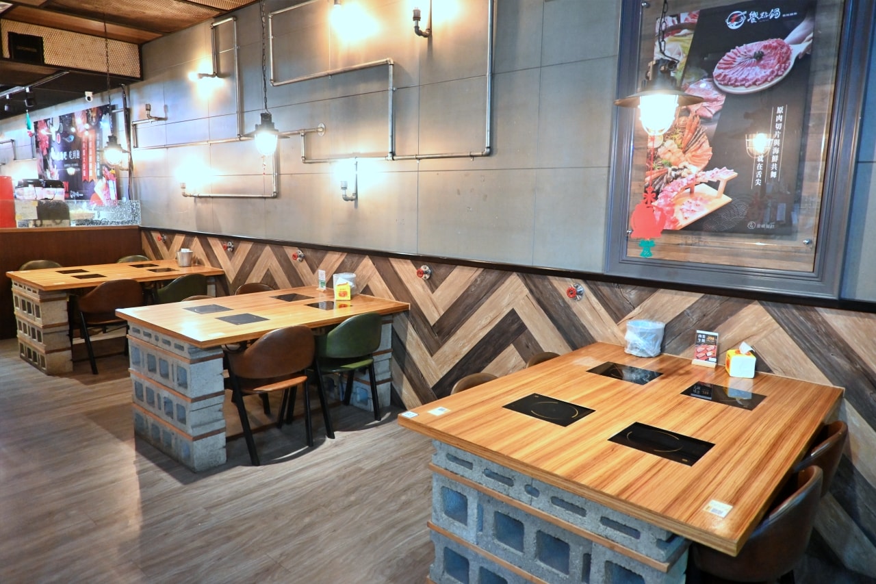 【桃園火鍋｜饗點鍋-莊敬店】海味精華與 20 盎司肉山的極致對話！嚴選海鮮盤，現切熟成肉與澎湃自助吧吃到飽