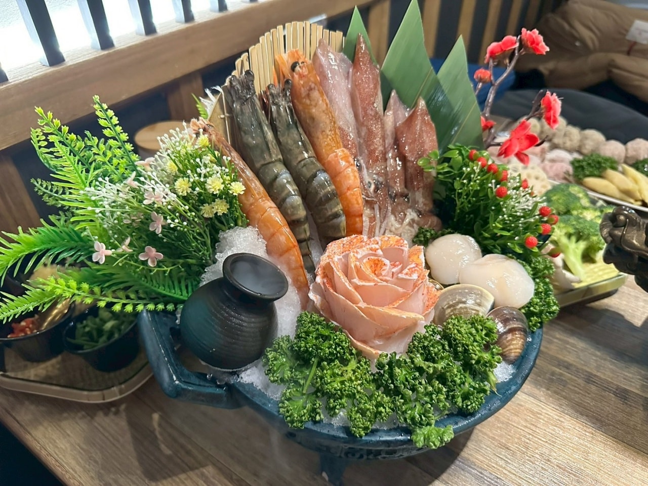 【台北市信義區|手工殿】和牛竟然在涼亭裡?精緻擺盤與紮實食材,手工火鍋愛好者的口袋名單 - 第11張圖 【台北市信義區|手工殿】和牛竟然在涼亭裡?精緻擺盤與紮實食材,手工火鍋愛好者的口袋名單
