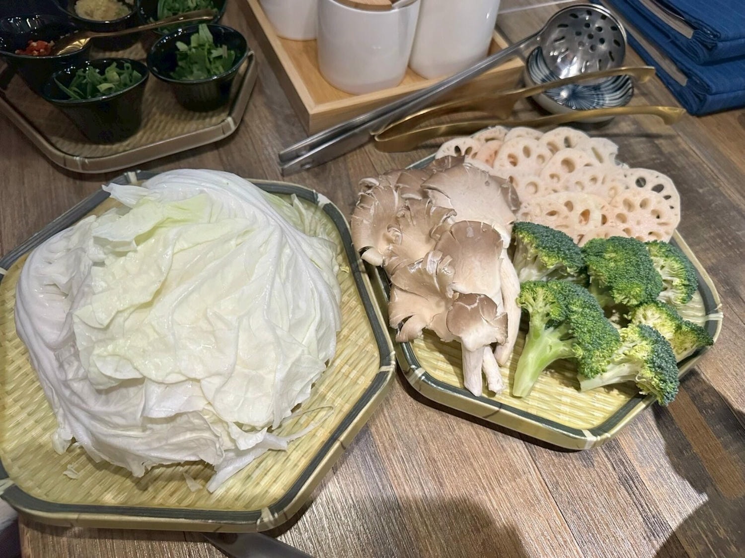 【台北市信義區|手工殿】和牛竟然在涼亭裡?精緻擺盤與紮實食材,手工火鍋愛好者的口袋名單 - 第15張圖 【台北市信義區|手工殿】和牛竟然在涼亭裡?精緻擺盤與紮實食材,手工火鍋愛好者的口袋名單