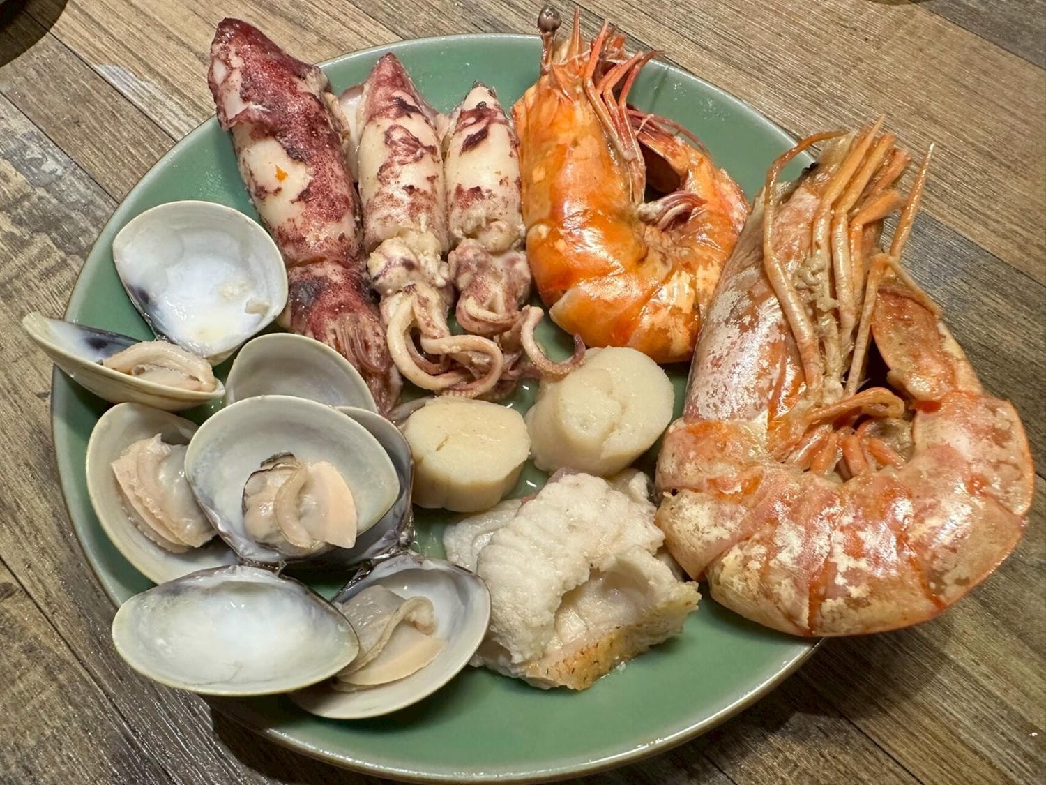 【台北市信義區|手工殿】和牛竟然在涼亭裡?精緻擺盤與紮實食材,手工火鍋愛好者的口袋名單 - 第14張圖 【台北市信義區|手工殿】和牛竟然在涼亭裡?精緻擺盤與紮實食材,手工火鍋愛好者的口袋名單