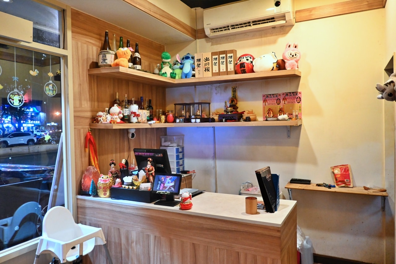 【 新竹市東區：名古屋料亭居酒屋】魚卵多到看不見蛋！凌晨三點也能吃到新鮮刺身與 14 道職人講究餐點