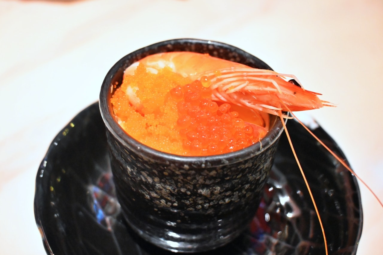 【 新竹市東區：名古屋料亭居酒屋】魚卵多到看不見蛋！凌晨三點也能吃到新鮮刺身與 14 道職人講究餐點