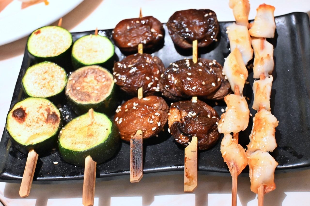 【 新竹市東區：名古屋料亭居酒屋】魚卵多到看不見蛋！凌晨三點也能吃到新鮮刺身與 14 道職人講究餐點