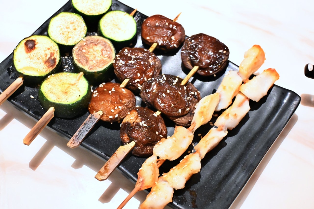【 新竹市東區：名古屋料亭居酒屋】魚卵多到看不見蛋！凌晨三點也能吃到新鮮刺身與 14 道職人講究餐點