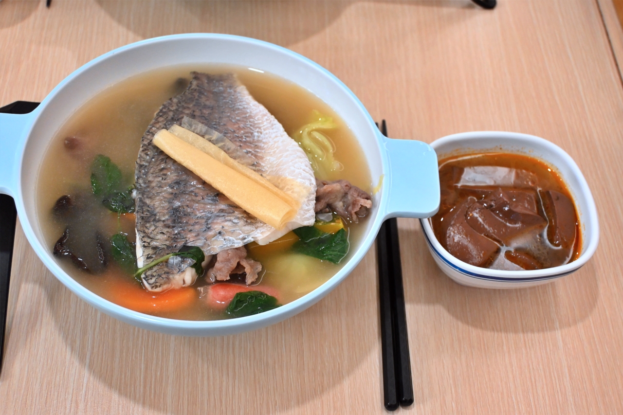 【新北三峽｜老街美食｜蒙虎白湯蛤蠣鍋】30 顆鋪滿整碗、湯一口都沒剩!