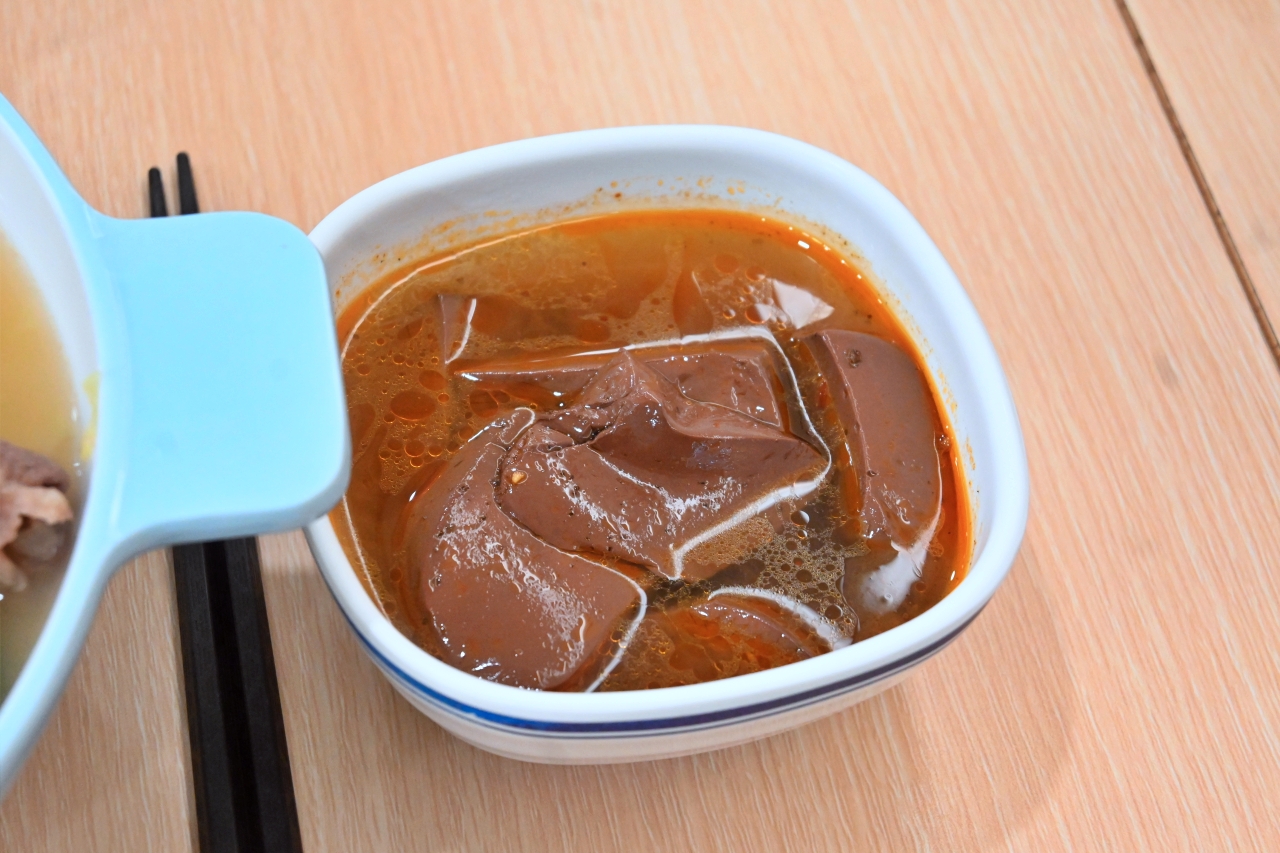 【新北三峽｜老街美食｜蒙虎白湯蛤蠣鍋】30 顆鋪滿整碗、湯一口都沒剩!